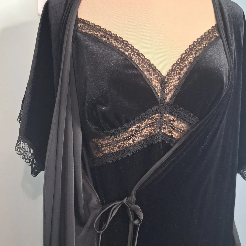Black‎ Velvet Lace Trim Chemise and Robe Set with Satin Bow and Belt 2 Piece Set